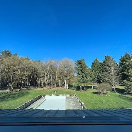 Montierchaume Le Cabaret Paisible Avec Piscineヴィラ エクステリア 写真